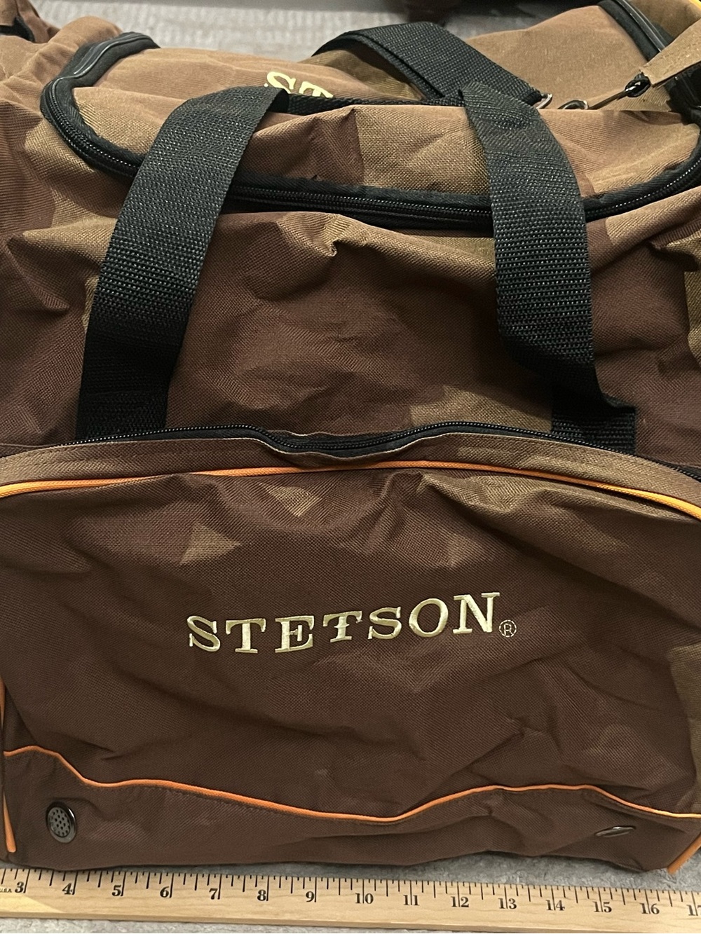 Stetson Duffle bag with Cowboy boot zipper pockets - Picture 3 of 7